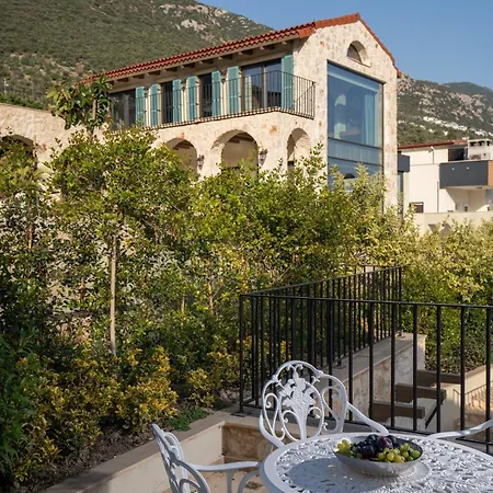 A Lyric Retreat Of Romance, Erato *