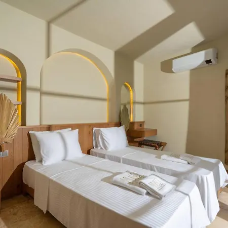 A Lyric Retreat Of Romance, Erato *