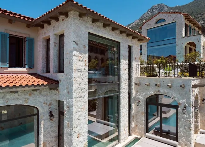 A Lyric Retreat Of Romance, Erato Βίλα