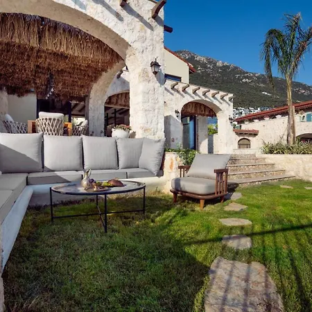 A Lyric Retreat Of Romance, Erato Villa