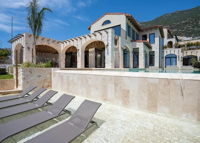 Willa A Lyric Retreat Of Romance, Erato Kaş