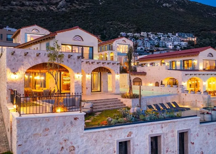 A Lyric Retreat Of Romance, Erato * Kaş