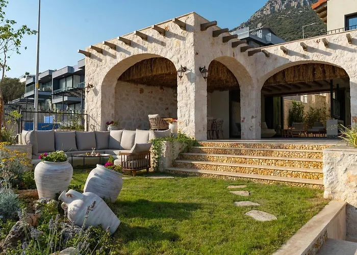 A Lyric Retreat Of Romance, Erato