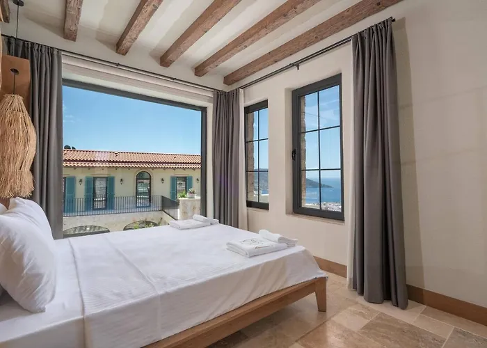 A Lyric Retreat Of Romance, Erato Willa *